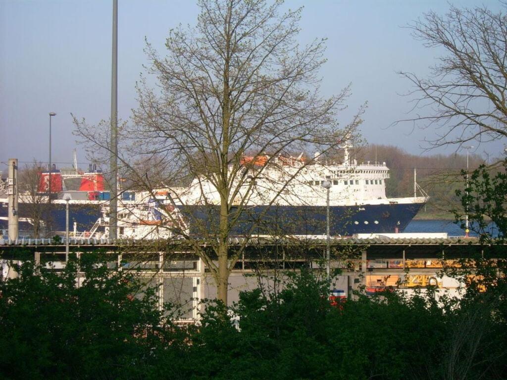 Reese Uitzicht Op De Trave Lübeck